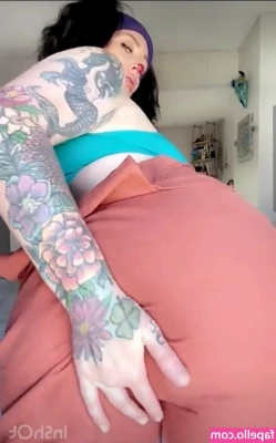 Valentina Marie [ valentina-marie ] - Sorry iv not been posting allow me to make it up to you with a spicy