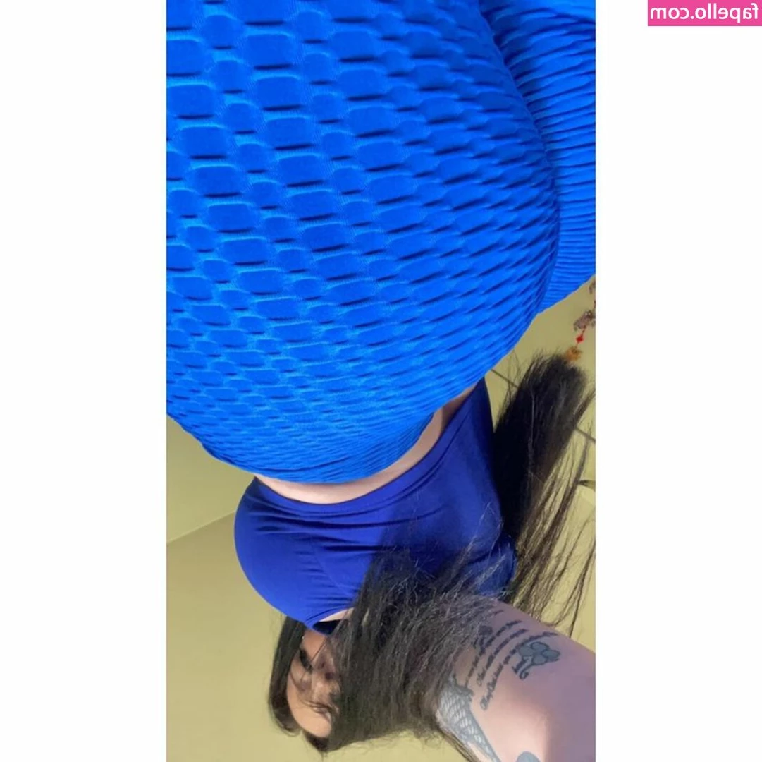 Valentina Marie [ valentina-marie ] - As I sit here tonight with the house all to myself because my