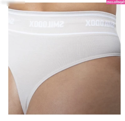 Jasmin Penelope [ jasmin-penelope ] - Mögt ihr Tangas  Also ich liebe diesen  Kommt mein Arsch gut zur