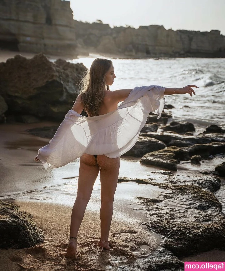Laila Lange [ laila-lange ] - I just love wedges so had to share this