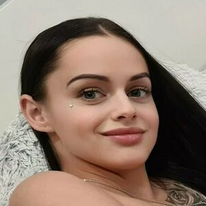 Saffron Sharpe