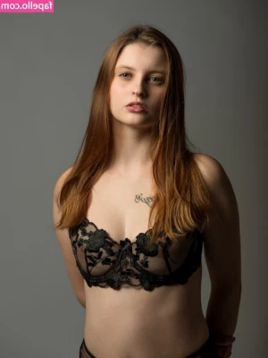 Skylar Sweet [ skylar-sweet ] - MERRY CHRISTMAS TO YOU BABY 🎁