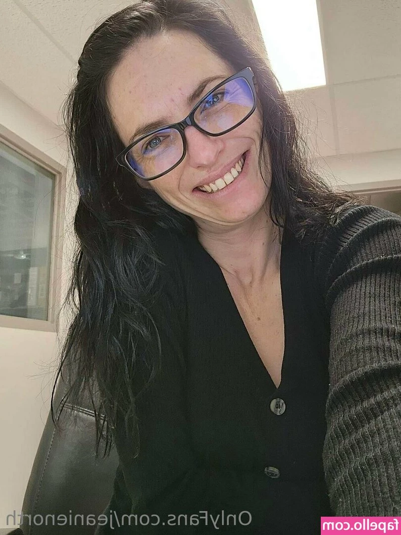jeanienorth - Suck please! 👅