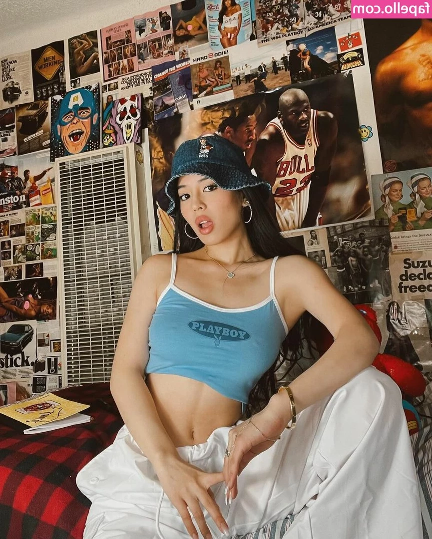 Leona Naito [ leona-naito ] - Feel free to screenshot and make me your wallpaper