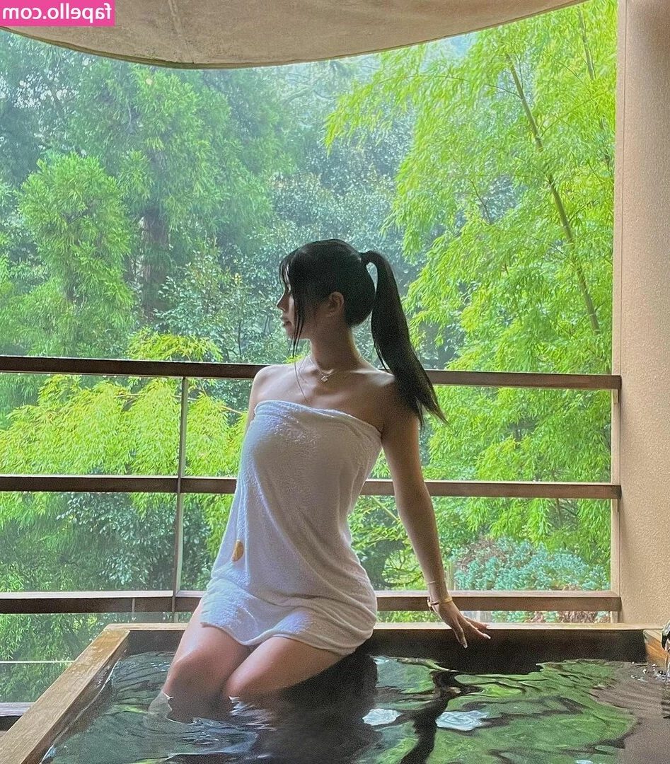 Leona Naito [ leona-naito ] - Good Morning loves  Happy Tuesday