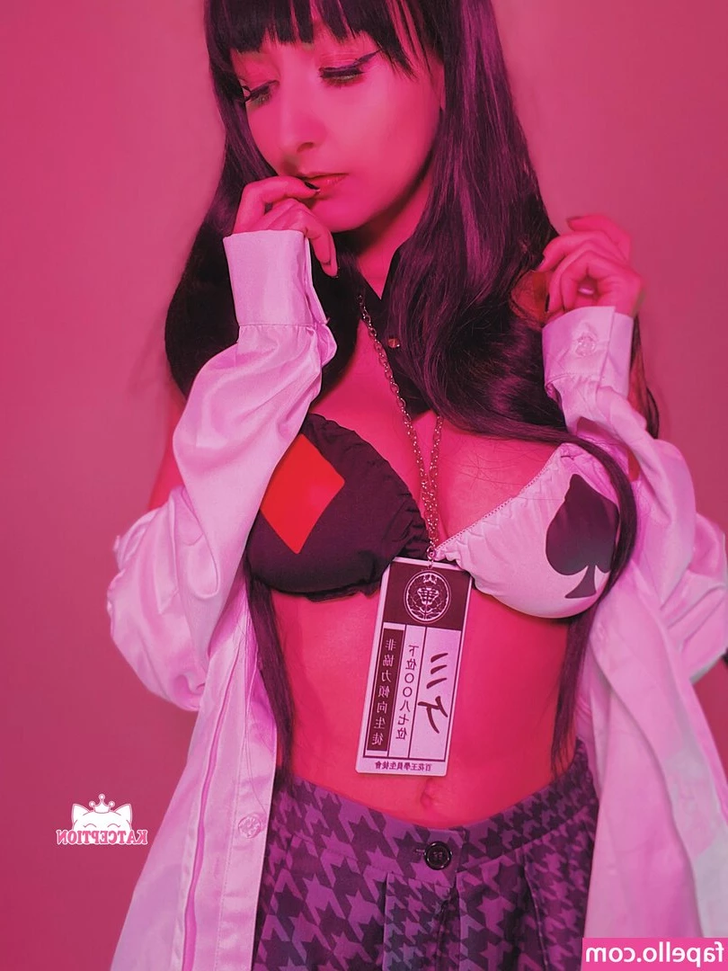 Katception - Happy Friday my loves  As always  highest tip on this post by Sunday