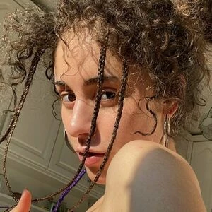 Zoë Renea