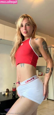 bellabigd - Happy Friday!! What trouble are we getting into today?! 😍