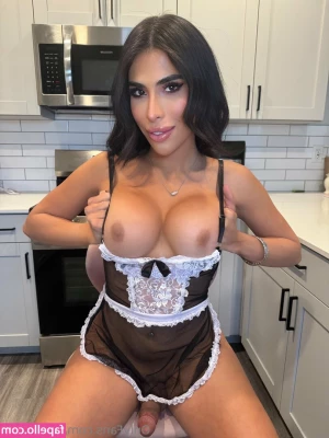 averylustx - Feeling lucky  green  and a little naughty this St  Patrick s Day 
