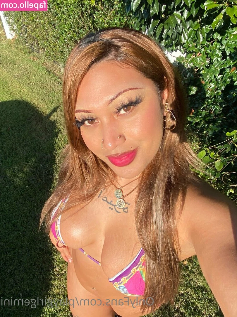 dreamgirlgemini - Naughty strip video just for you baby   what video should I film