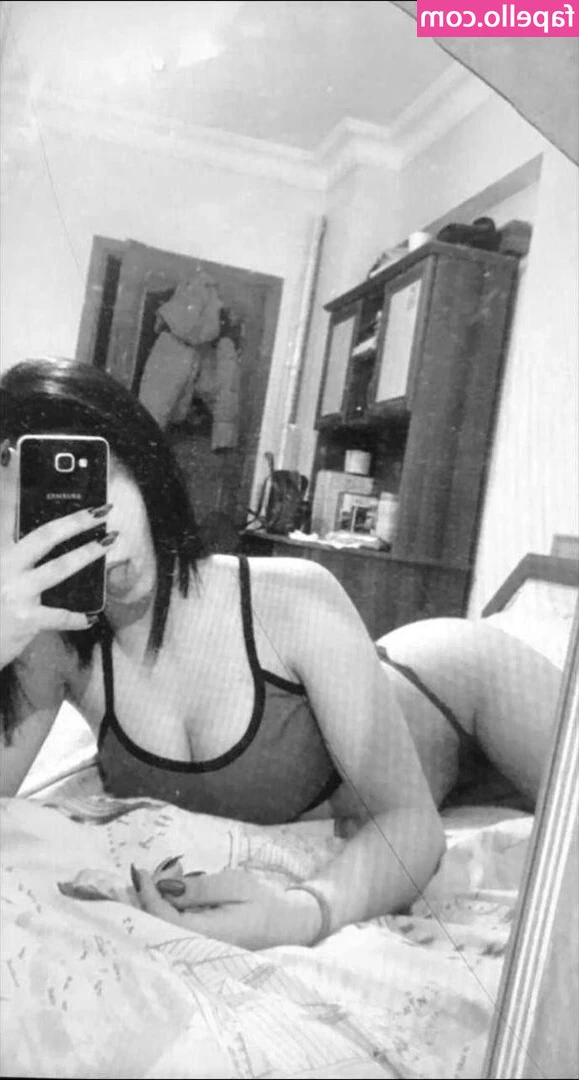 buuseaydin - Throw back to when I was a bit thicker around the holiday times 