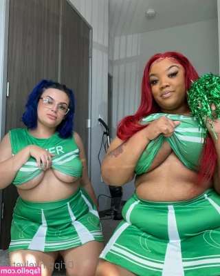 drippinvelvet - Fall to ur knees for my perfect peachy booty