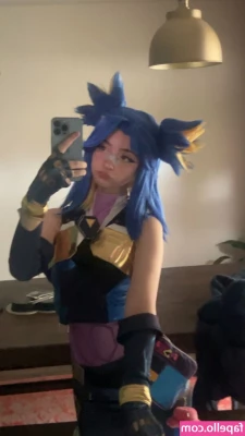 Toxic Tenshi [ toxic-tenshi ] - Bend me over now please im waiting