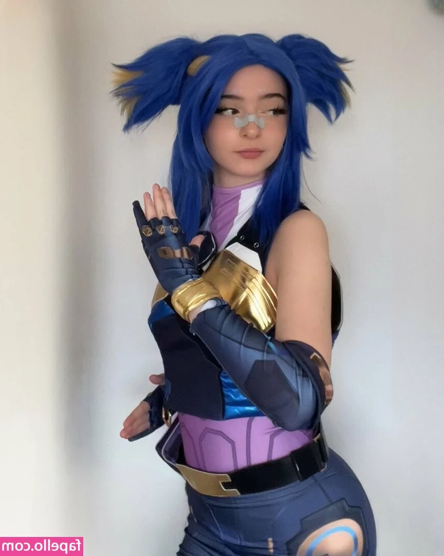 Toxic Tenshi [ toxic-tenshi ] - Me ayudas más abajo