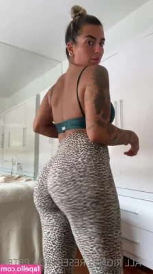Petra Mattar [ petra-mattar ] - Good afternoon  Tip under this post for a titty bundle in your DM s