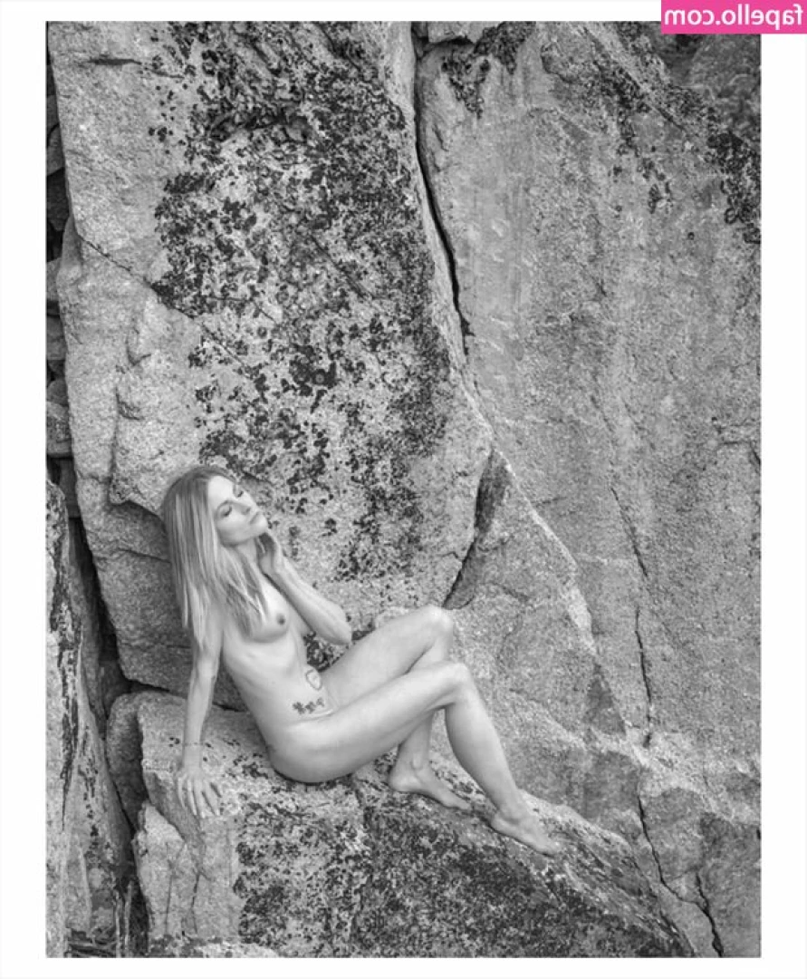 Carolina G [ carolina-g ] - 🍒 desperate for your attention and your dick 🍒