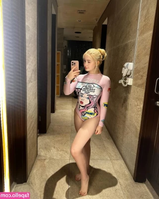 Dasha Gartman [ dasha-gartman ] - Show how weak you are for your Goddess