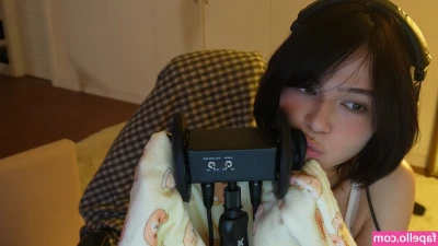 Maimy Nyan [ maimy-nyan-25 ] - Just testing to see if I can fit this baby in my ass still. Its been