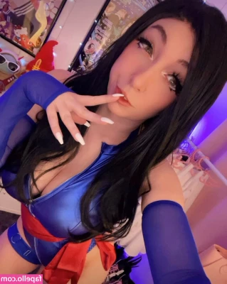 HowToMia - Throwback to my 2nd photo shoot😱