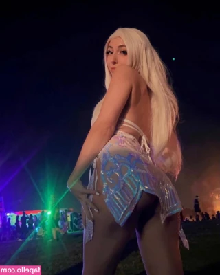HowToMia - i love the sexy as fuck dms i get omg