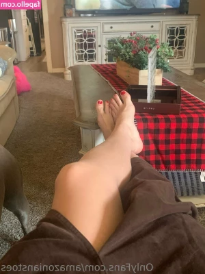 [ amazonianstoes ] - 💦 Weekend Wankers 💦  Any friend of Red's can join her for 3