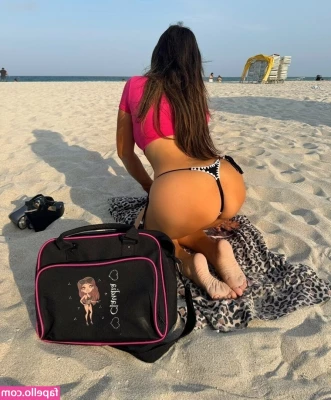 Claudia Romani [ claudia-romani-1 ] - The collab with  fionna_fineas is going so well  we broke the shower