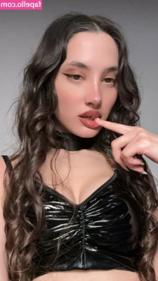 AilyLane - Hmmm should I do work or should I play with my boobs 🤔