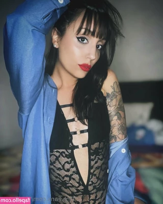 pauliiwres - Swipe to see boobies