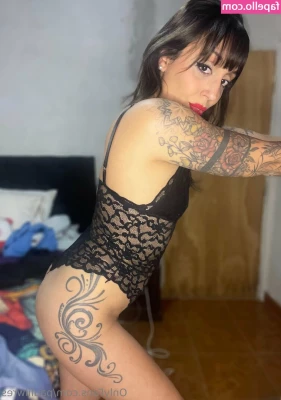 pauliiwres - 2 mins in The Pose, just looking at you in my flirty way! Vid will be