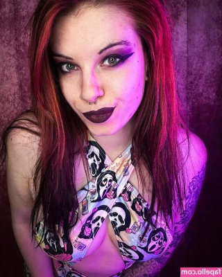 Anni_Quinn_ [ anni-quinn-1 ] - Dinner is served 🍽️