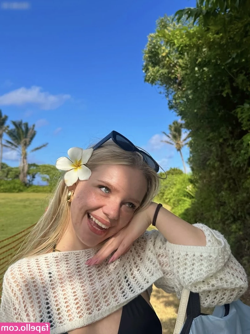 Thesi Sophie [ thesi-sophie ] - how are you doing daddy