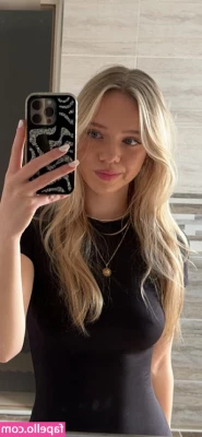 Thesi Sophie [ thesi-sophie ] - I am horny today