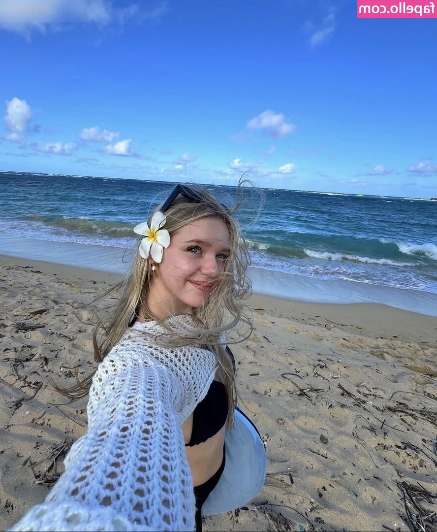 Thesi Sophie [ thesi-sophie ] - Come see the un-edited version