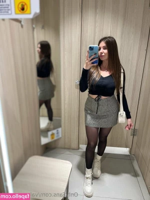 Valensexygirl - Papi arriba las manos  yo tengo el control de esta situacion
