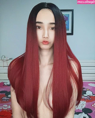 valentine8_official [ valentine8-official ] - Can t decide   Glasses  No glasses  Clean shaved for the most part 