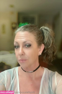 jonnaraizey.com [ jonnaraizey-com ] - Sun kiss sole in need of a licking  Any volunteers