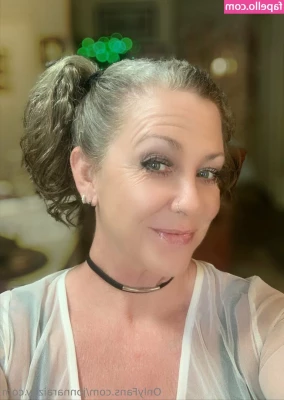 jonnaraizey.com [ jonnaraizey-com ] - Hi Babe! 💕 I'm available for video calls today! • $80 10mins •