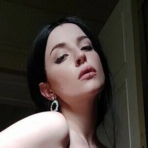 Zoe Unholy