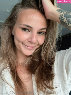 littlekitty69_paid [ littlekitty69-paid ] - POV blowjob from tgirl @bbarcher_