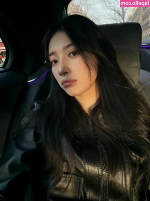 Bae Suzy [ bae-suzy ] - Which one? 1, 2, 3, 4 or 5? 😜