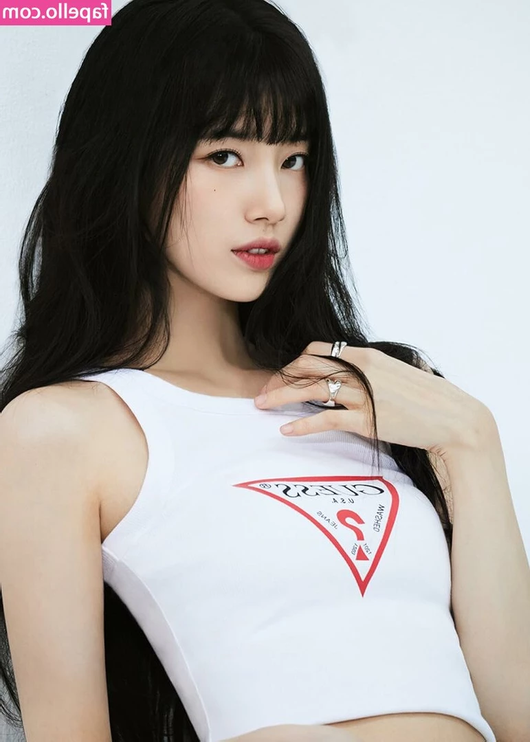 Bae Suzy [ bae-suzy ] - 🍑 Mazikeen and her gaint peach 🍑  Come join the adventure, it's