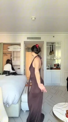 Lenna Vivas [ lenna-vivas ] - Oh hi, can I sit on your face?