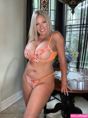 brooke_lovelydd [ brooke-lovelydd-1 ] - Me as a bottom  Unlock en enjoy