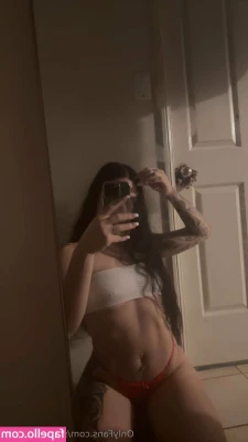 shayla_moana [ shayla-moana ] - She is a sexy and hot blondie girl       amberdevonn  amberdevonn 
