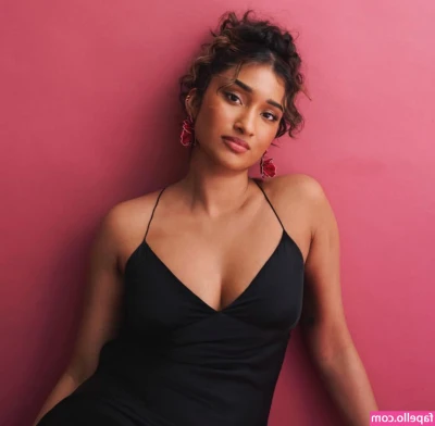 Varada Sethu [ varada-sethu ] - Oi amores 🔥🤤🤤