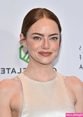 Emma Stone [ emma-stone-1 ] - Just want to share my waist transformation over the years the right