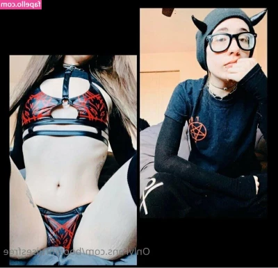 bootybruisesfree - Welcome to my onlyfans  I m obsessed with my ass so come be obsessed