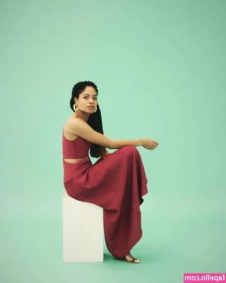 Naomie Harris [ naomie-harris ] - Let me open that for you