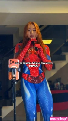 Ruivinha De Marte [ ruivinha-de-marte ] - Oh my gawd Becky, look at her…. 👀