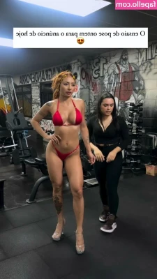 Ruivinha De Marte [ ruivinha-de-marte ] - Maria loves to admire Charly s muscles